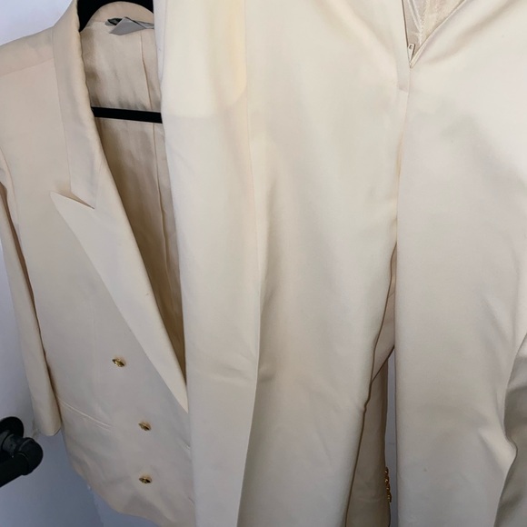 Austin Reed Cream Suit Set – Double-Breasted Top (Size...